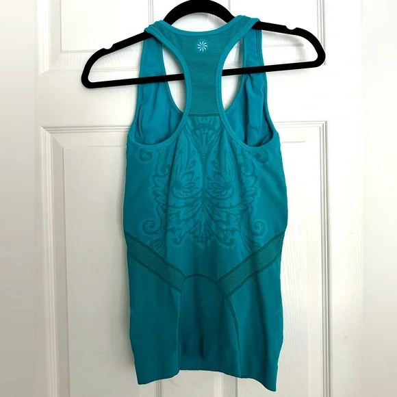 ATHLETA Women's Seamless Run Built-in-Bra Racerback Tank Top - fits like a SMALL - Picture 4 of 7